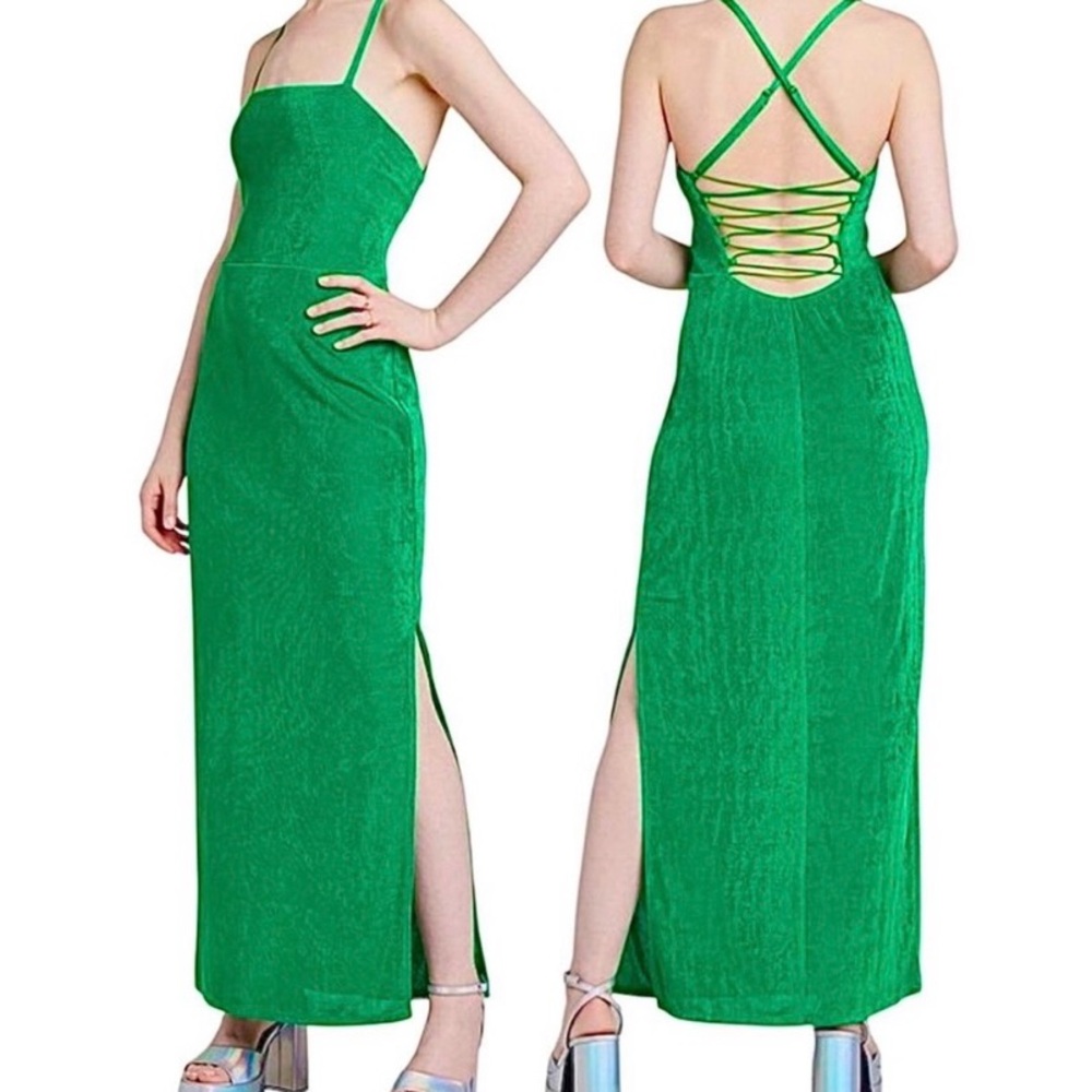Lace-up backless maxi dress